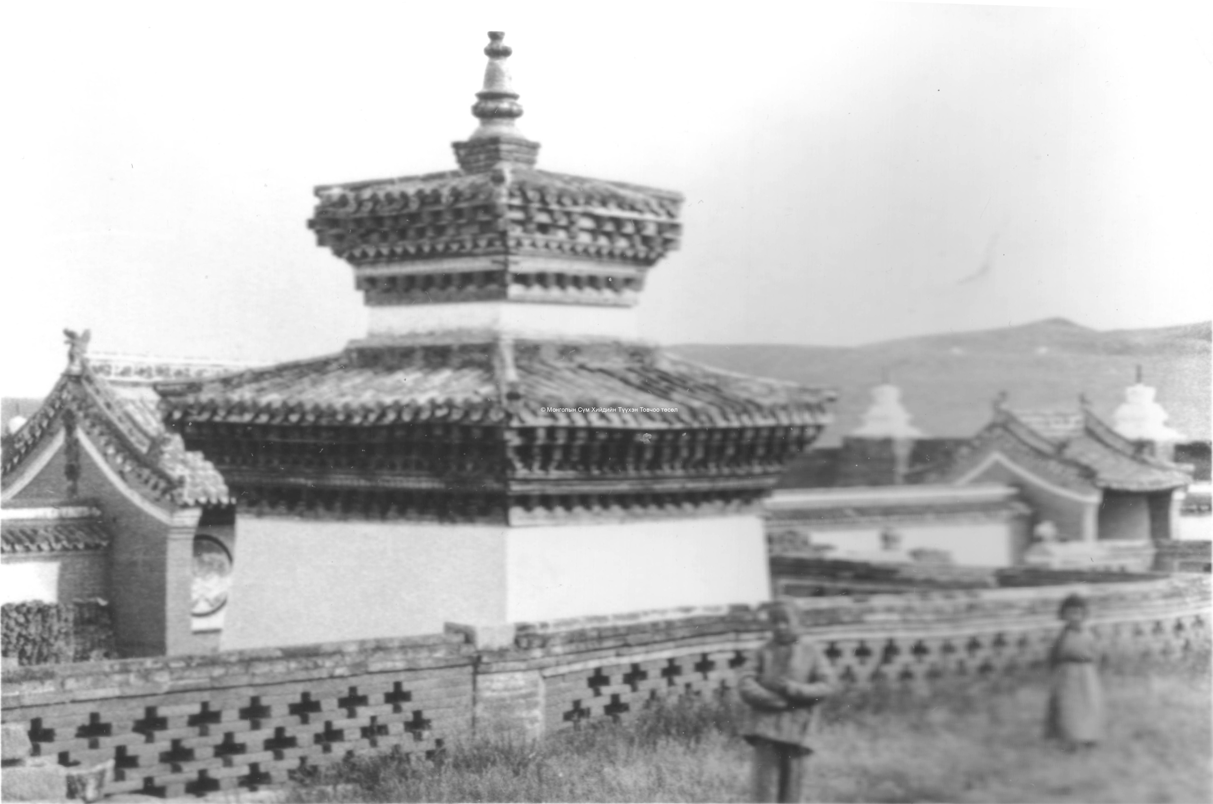 Courtyard of the Zuu temples with the relics stupa (bunkhan). Film Archives ?